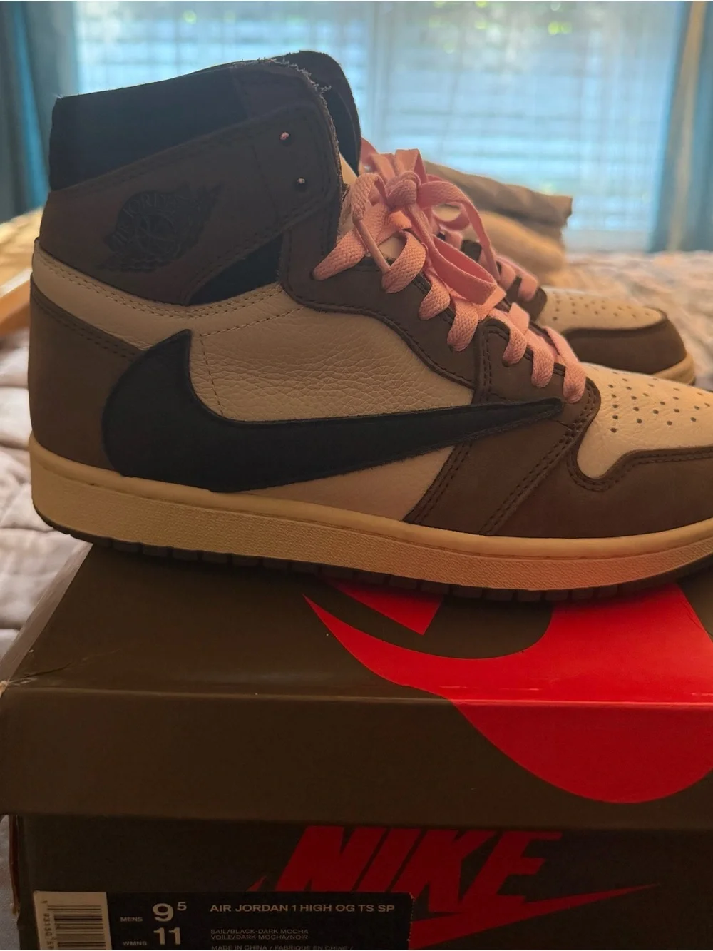 Travis Scott Jordan Air Jordan 1 High OG TS SP — Brown, White & Pink